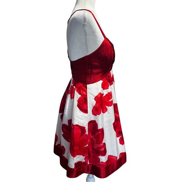 Twee Y2K Vintage Guess Jeans Red & White Silk Floral Fit & Flare Dress Size 5 - Picture 2 of 6